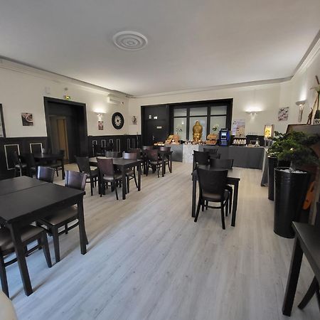 Brit Hotel Confort Auclair Guéret Esterno foto