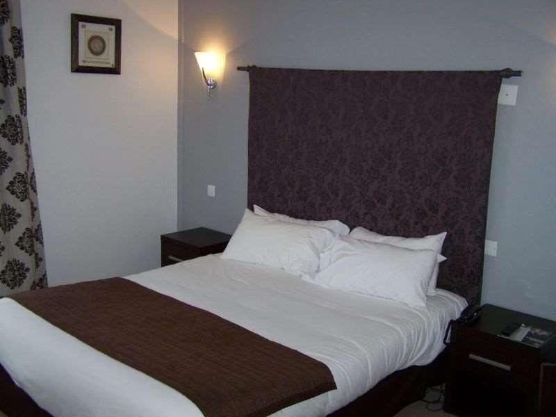 Brit Hotel Confort Auclair Guéret Camera foto