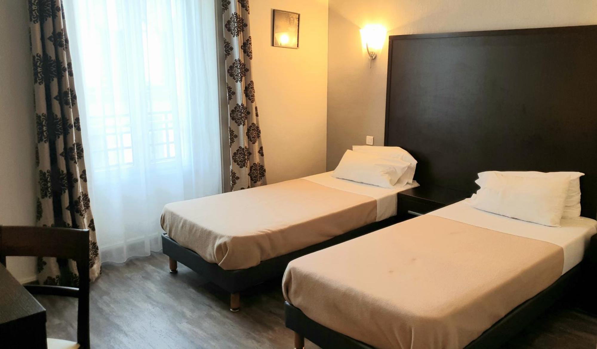 Brit Hotel Confort Auclair Guéret Esterno foto