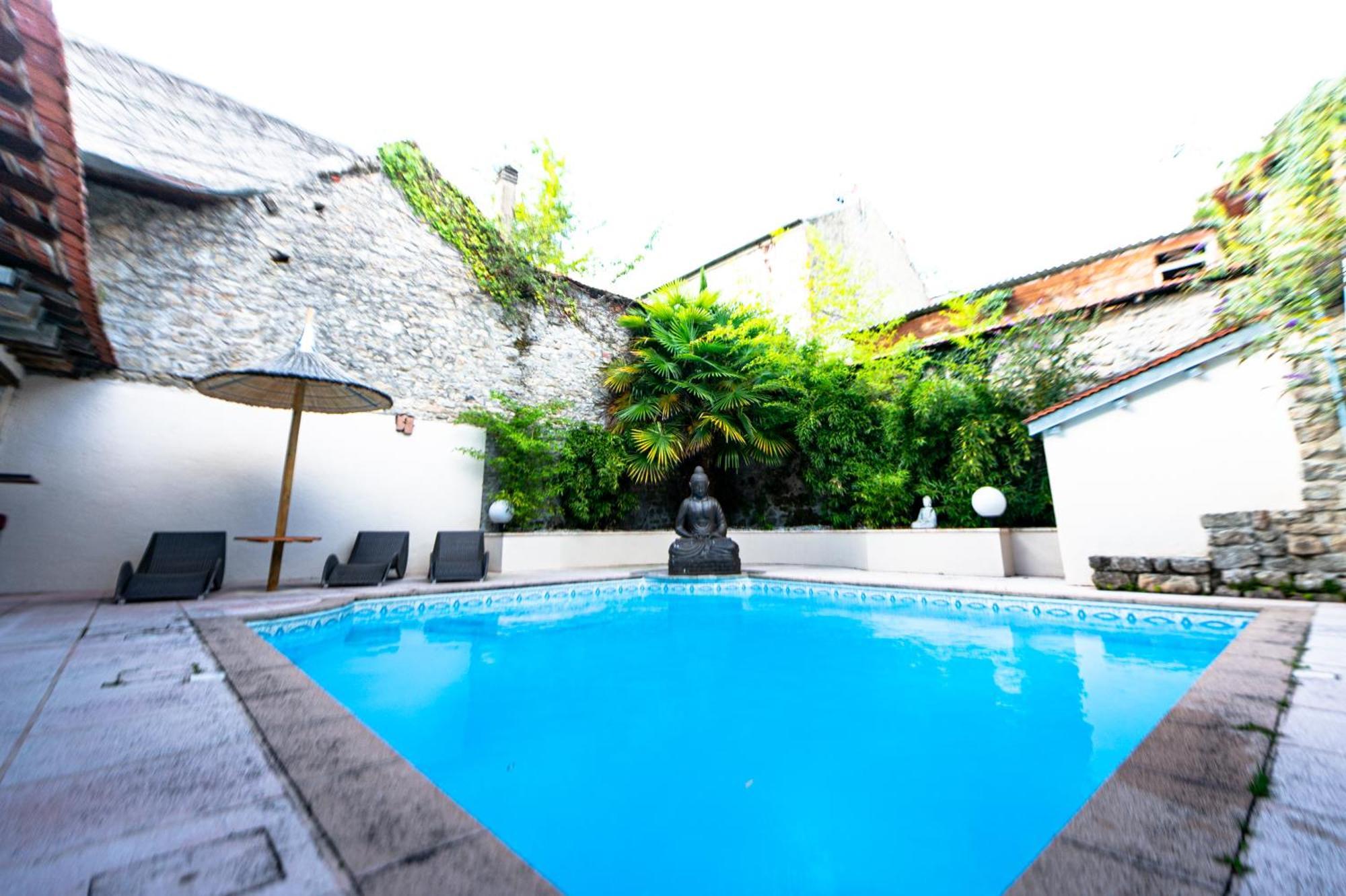 Brit Hotel Confort Auclair Guéret Esterno foto
