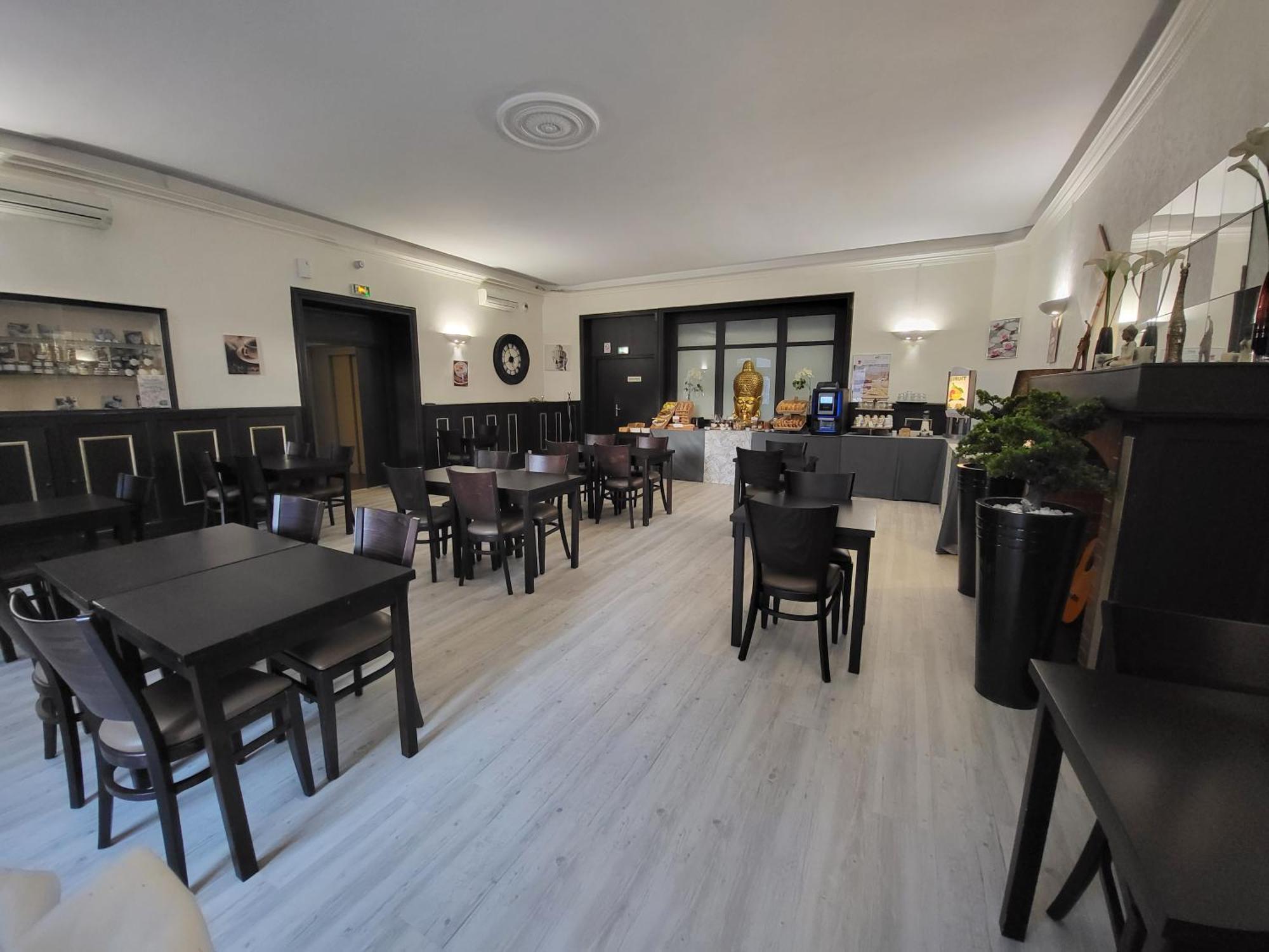 Brit Hotel Confort Auclair Guéret Esterno foto