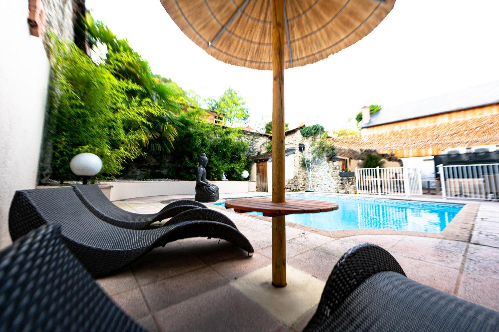 Brit Hotel Confort Auclair Guéret Esterno foto